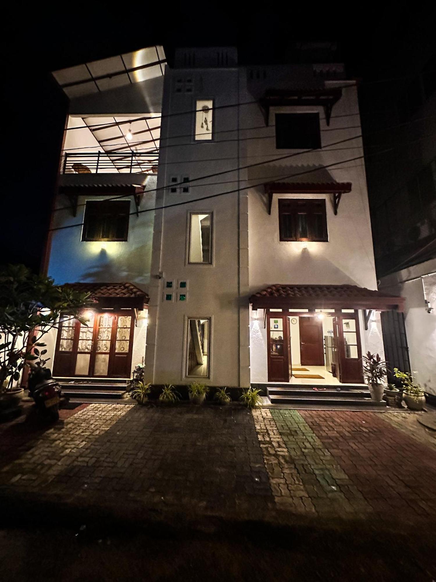 New Panda House Hotel Гале Екстериор снимка