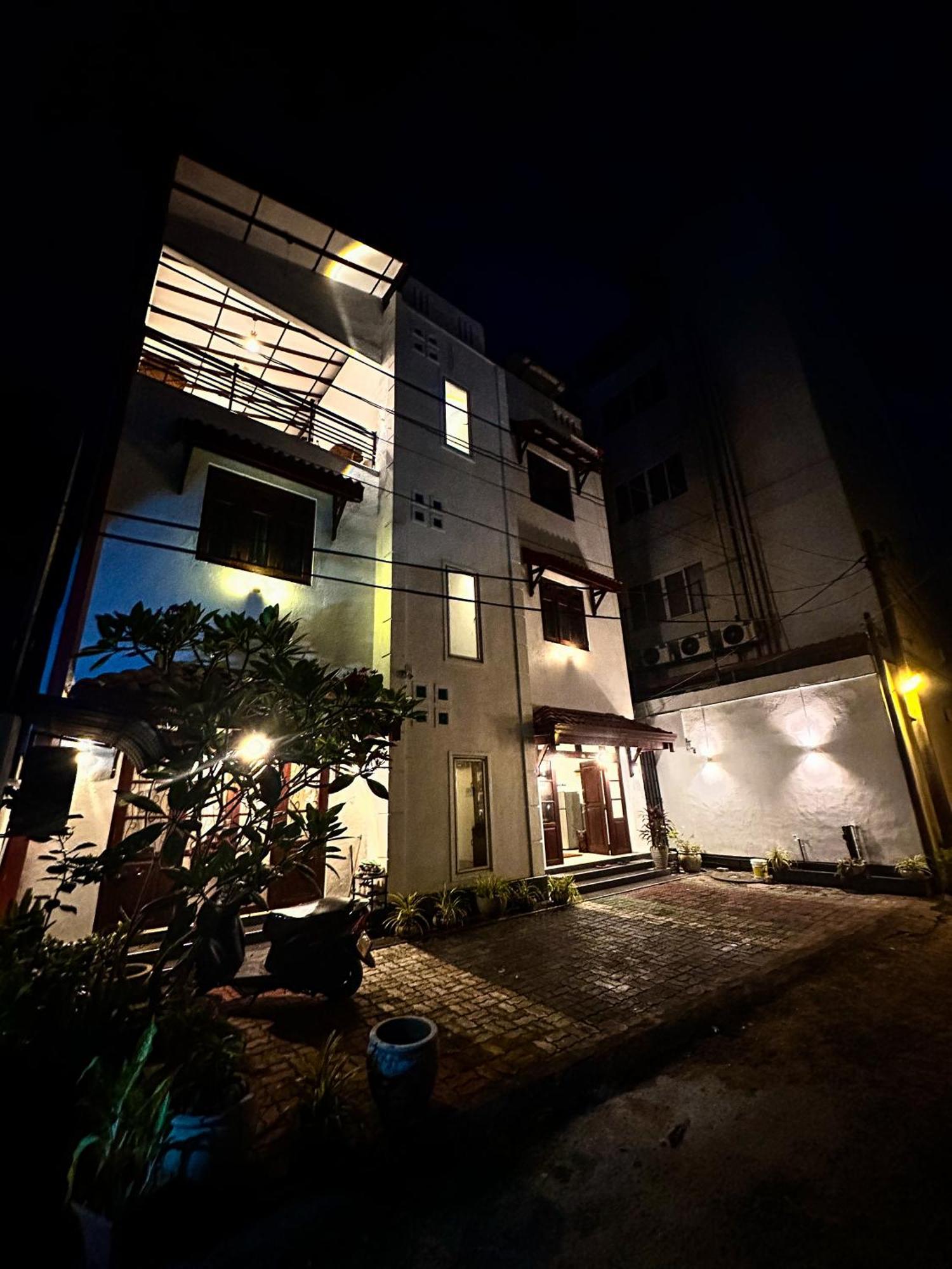 New Panda House Hotel Гале Екстериор снимка