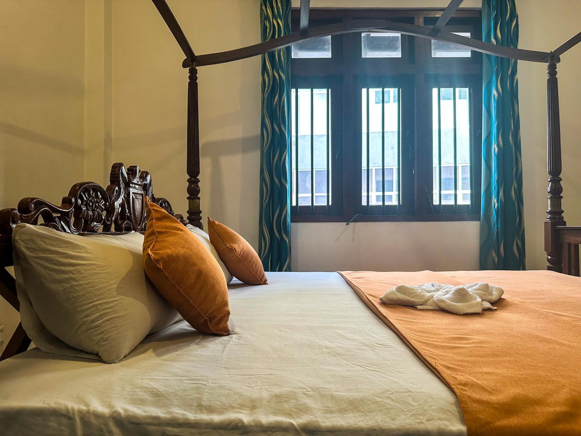 New Panda House Hotel Гале Екстериор снимка