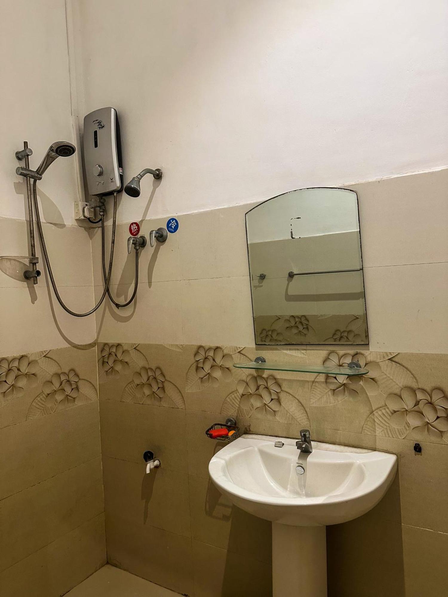 New Panda House Hotel Гале Стая снимка